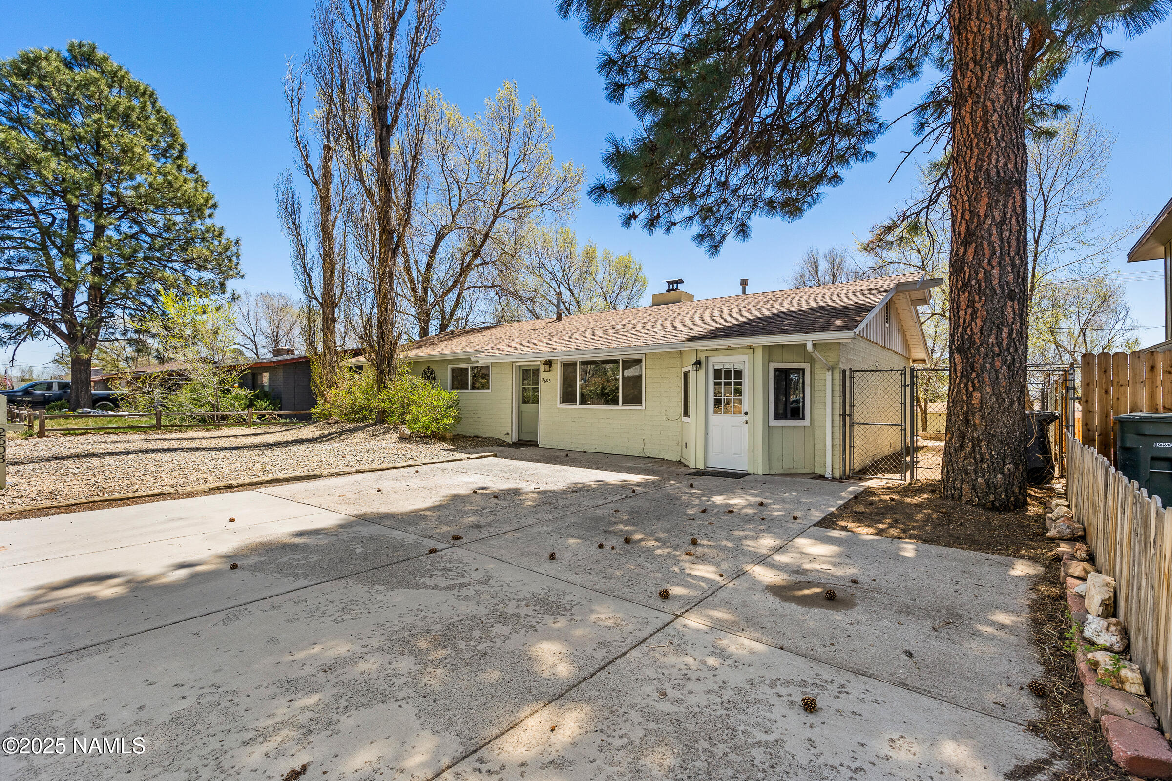 2603 East Lockett Road Flagstaff, AZ 86004 - Photo 3 of 23 2603 E Lockett Rd-2