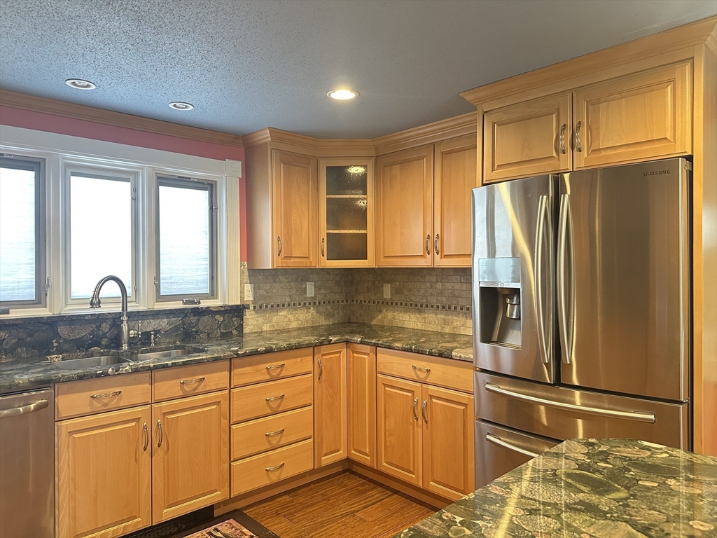 36 Crescent Drive Ludlow, MA 01056 - Photo 2 of 32
