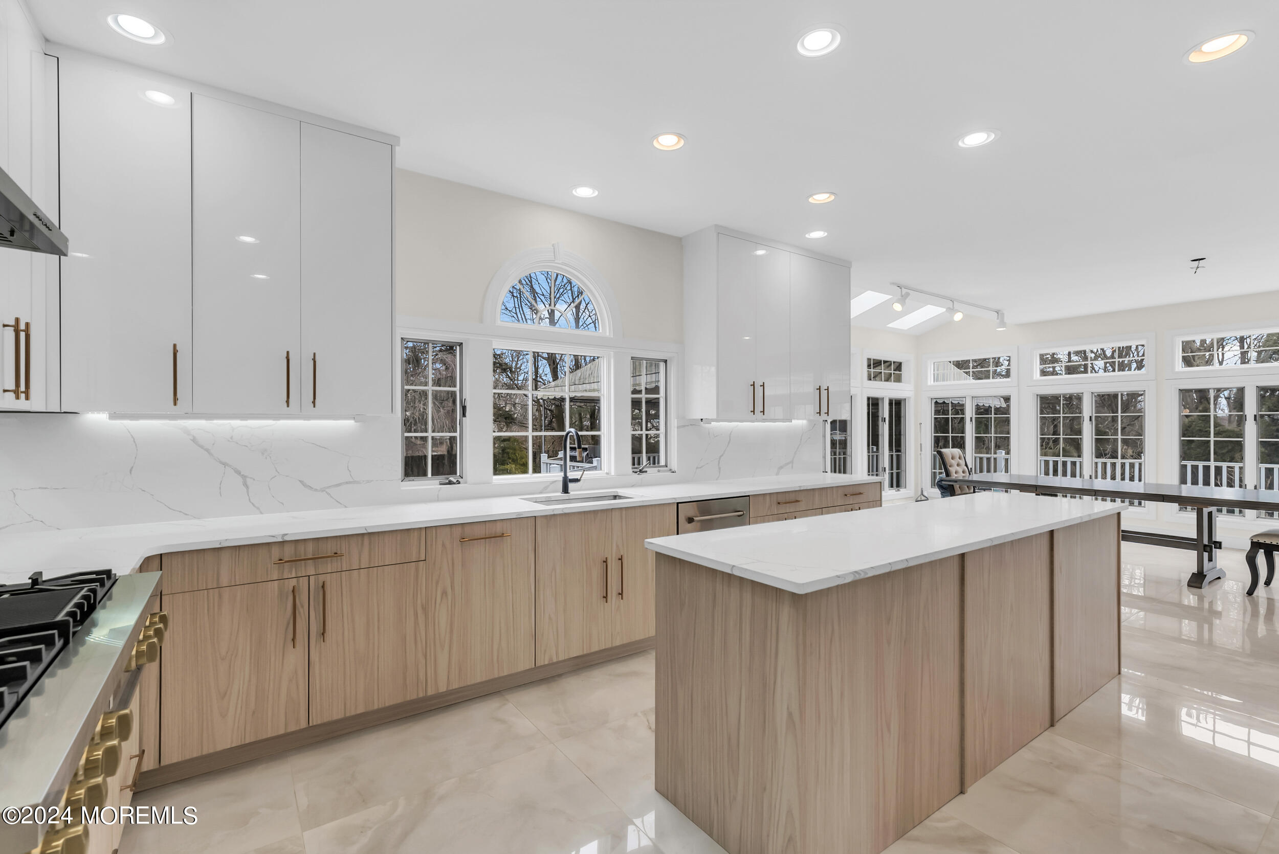 22 Meadow Lane West Long Branch, NJ 07764 - Photo 12 of 38 11