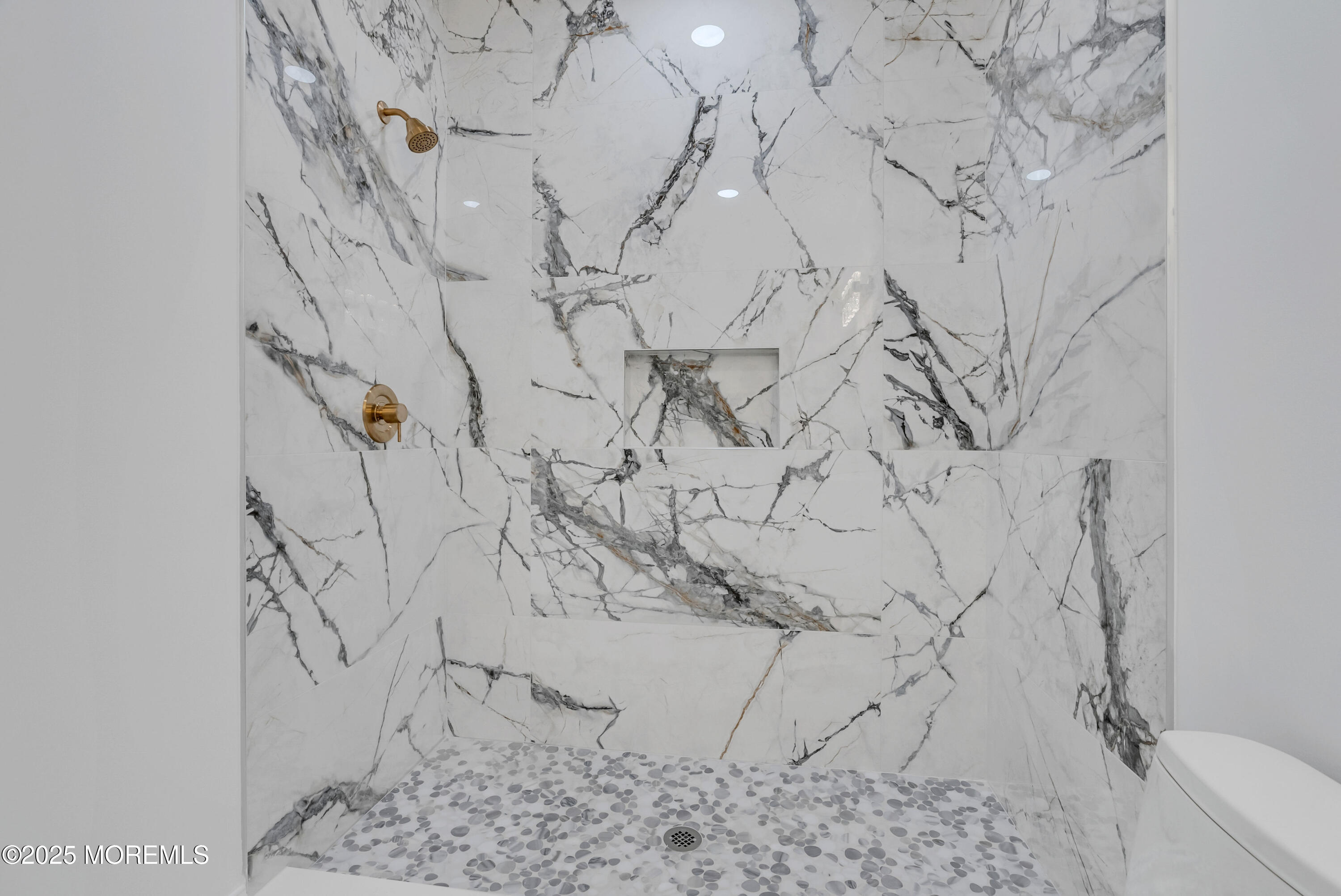 22 Meadow Lane West Long Branch, NJ 07764 - Photo 27 of 38 MJB07289