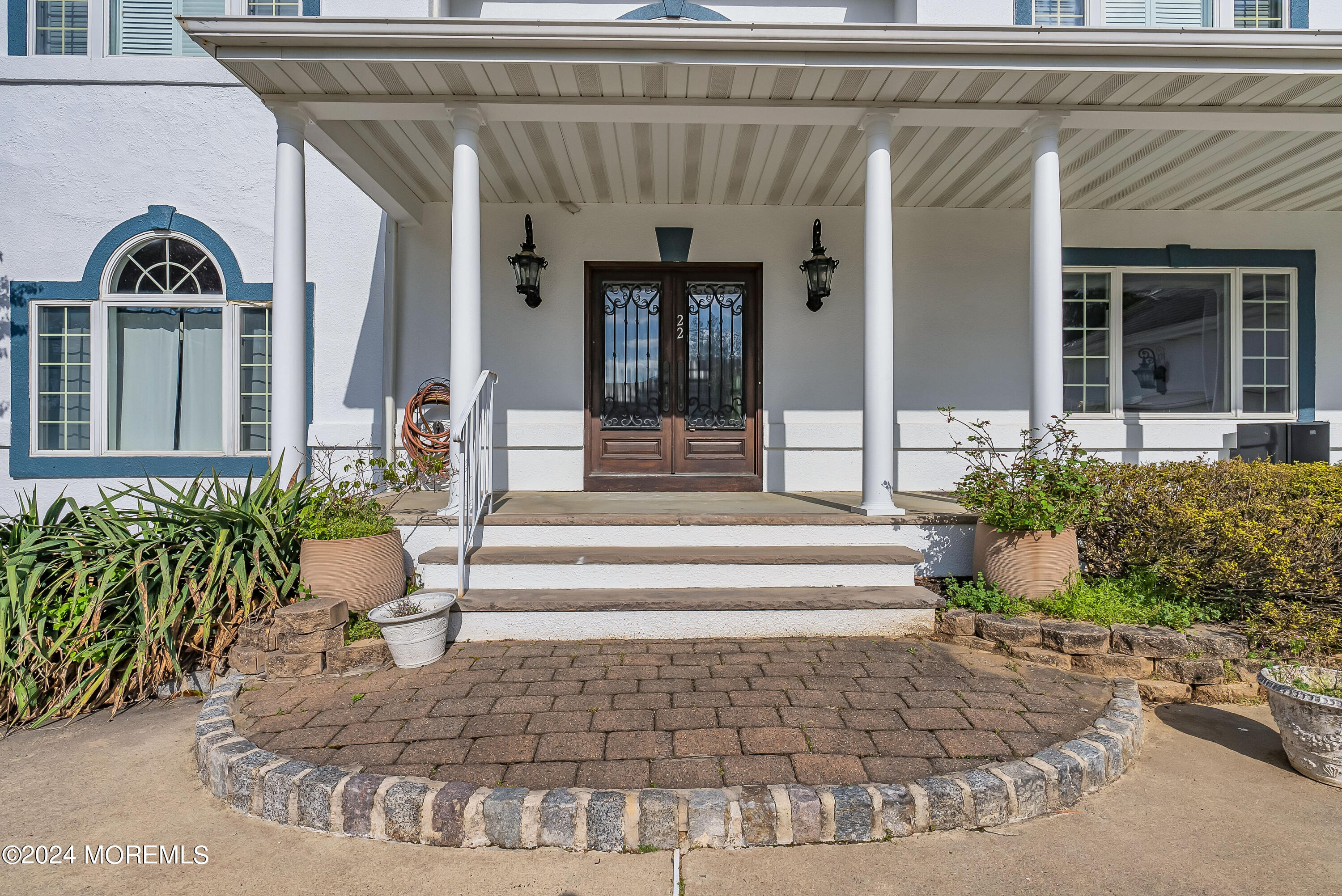 22 Meadow Lane West Long Branch, NJ 07764 - Photo 3 of 38 MJB02430