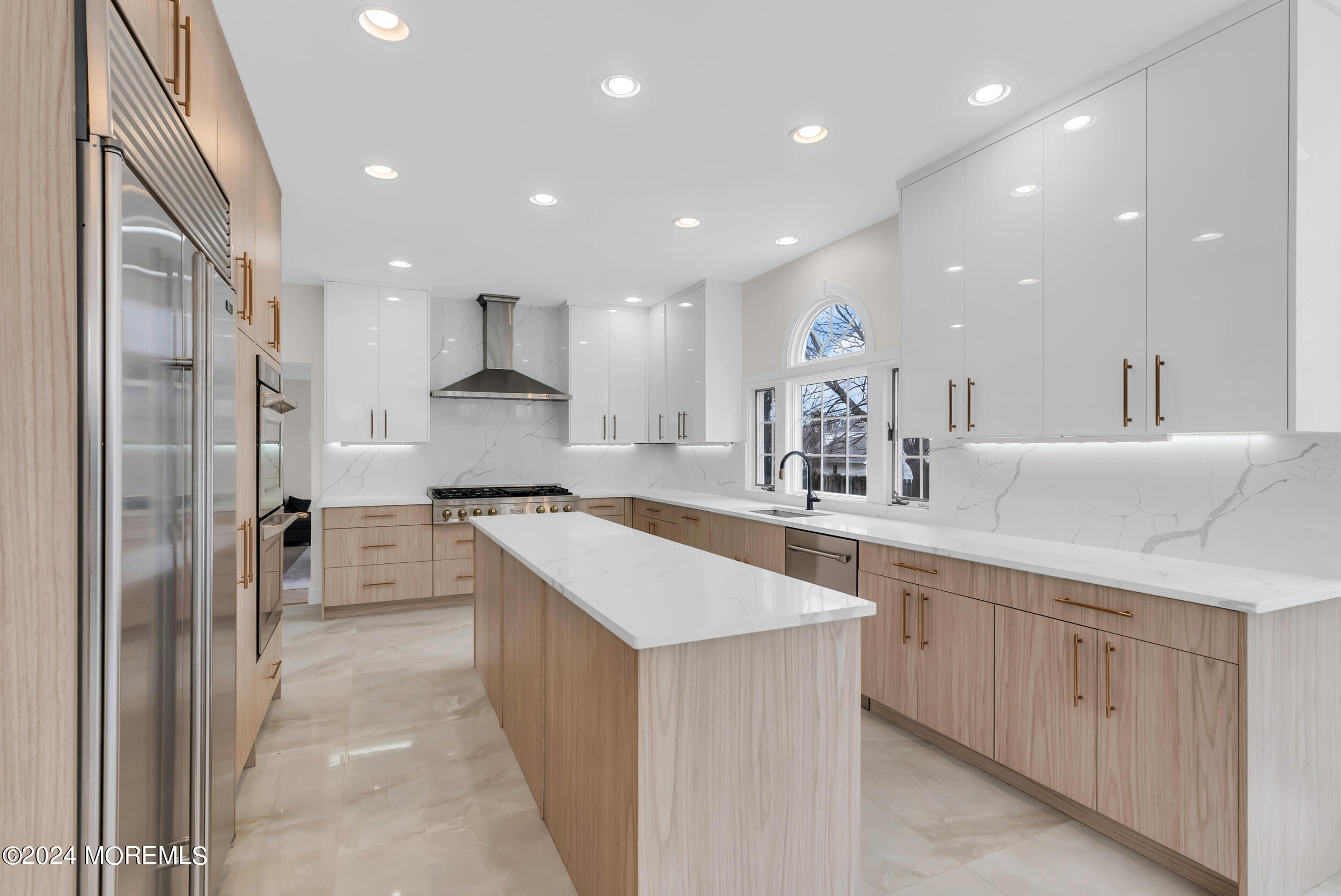 22 Meadow Lane West Long Branch, NJ 07764 - Photo 10 of 38 07