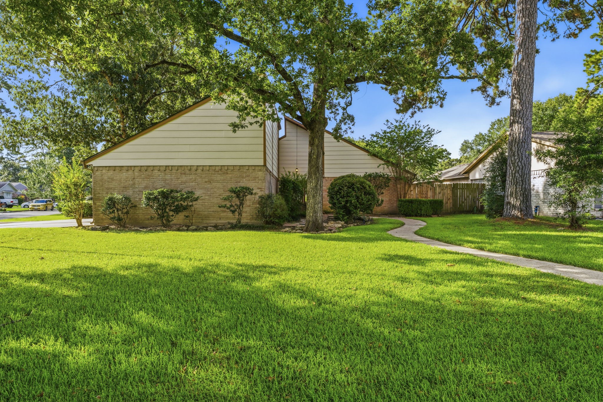 2718 Knollbrook Lane Spring, TX 77373 - Photo 2 of 48
