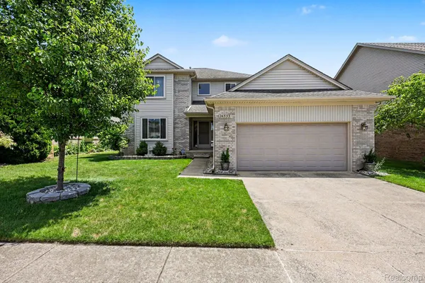 $327,000 | 24535 Jason Drive, Flat Rock, MI 48134