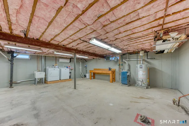 a view of a big room with an empty space