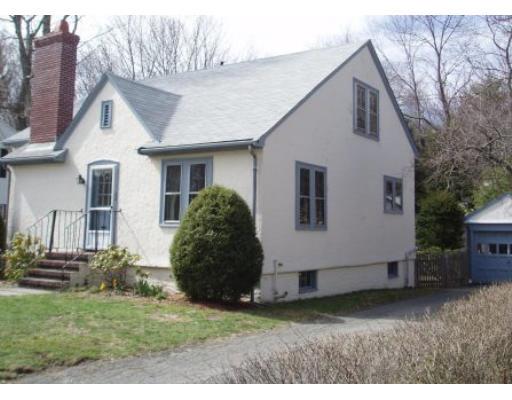 26 Cleveland Road Wellesley, MA 02481 - Photo 2 of 9