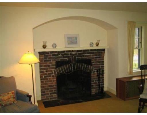 26 Cleveland Road Wellesley, MA 02481 - Photo 5 of 9