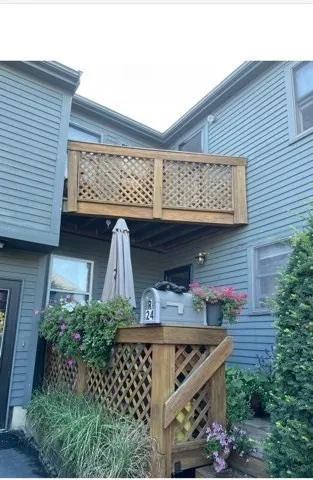 $2,950 | 24 Pond Street, Unit 1, Marblehead, MA 01945