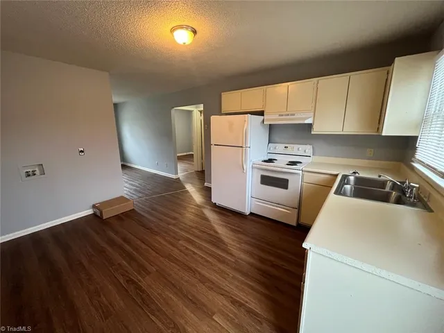 $825 | 200 Wagstaff Street, Unit D, Thomasville, NC 27360