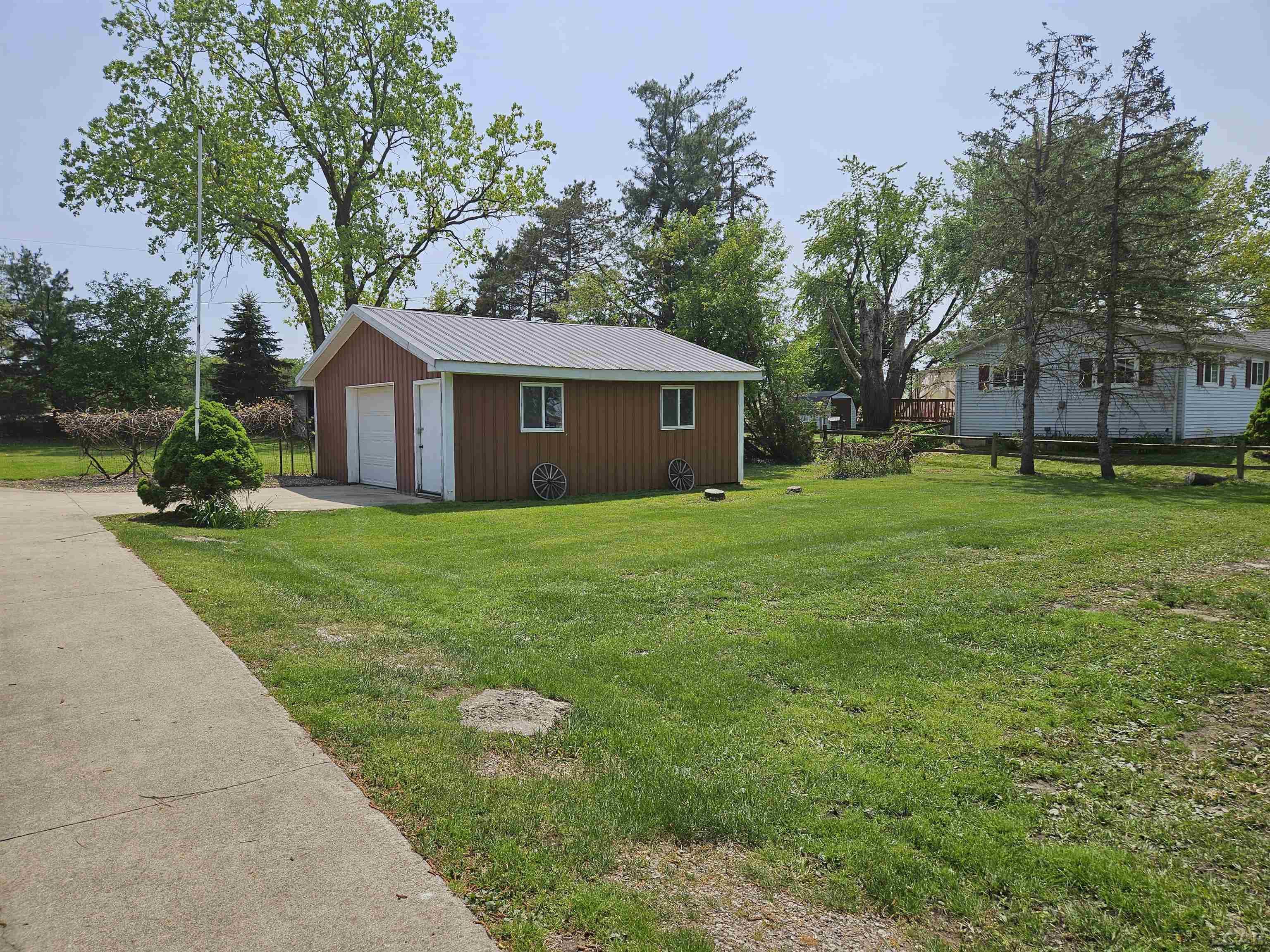 1685 East Carleton Road Adrian, MI 49221 - Photo 10 of 47 50109481-9.JPG