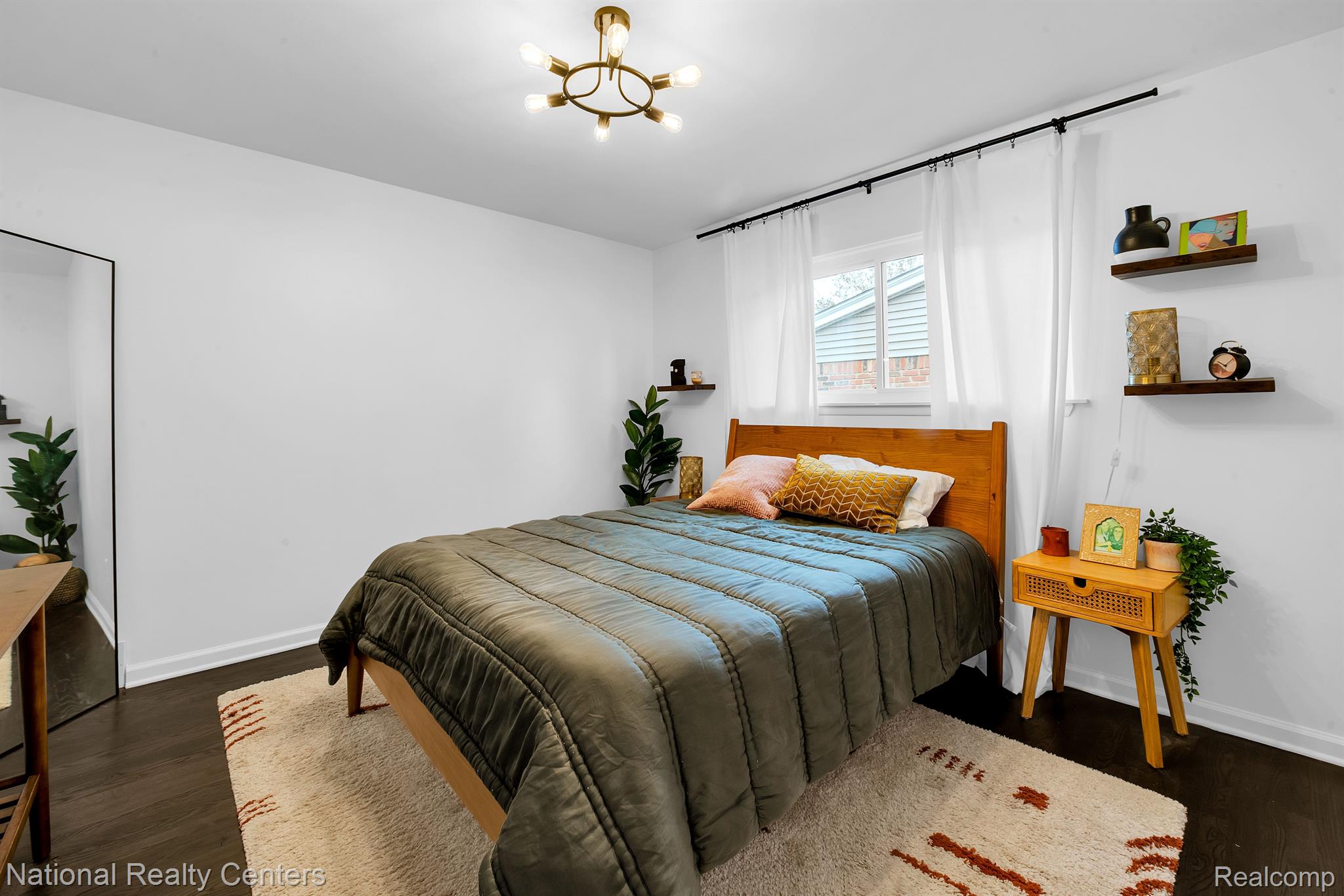 7334 Iron Gate Road Canton, MI 48187 - Photo 6 of 24 Primary bedroom