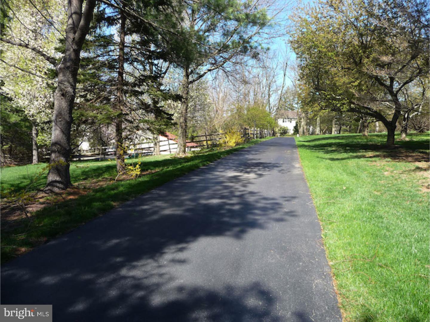 1354 Gypsy Hill Road Ambler, PA 19002 - Photo 4 of 25 Driveway