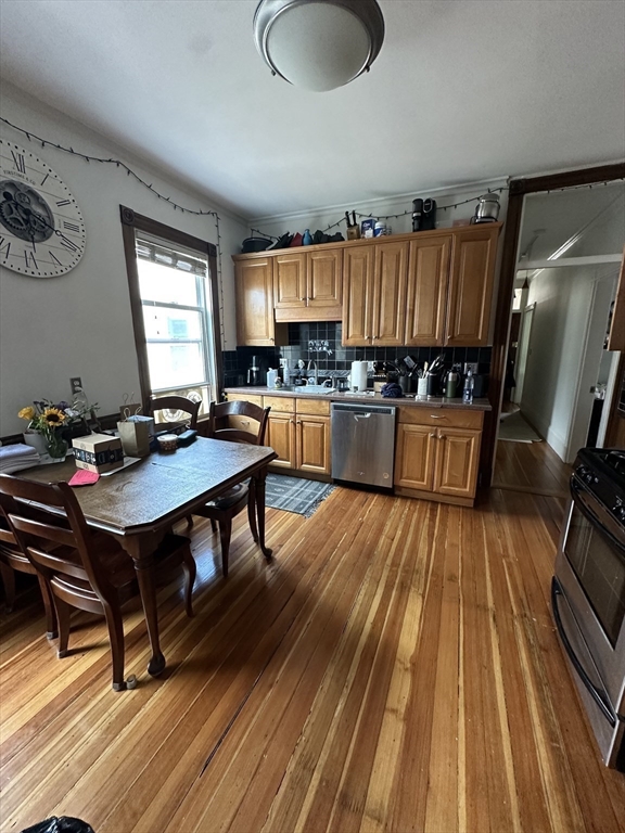 6 Bellflower Street, Unit 3 Boston, MA 02125 - Photo 5 of 8