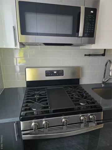 a close view of stove top oven