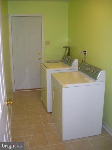 13724 Lockdale Road Silver Spring, MD 20906 - Photo 28 of 30 Laundry Area 1