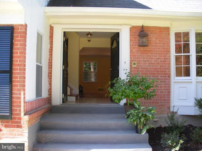13724 Lockdale Road Silver Spring, MD 20906 - Photo 4 of 30 Exterior #4