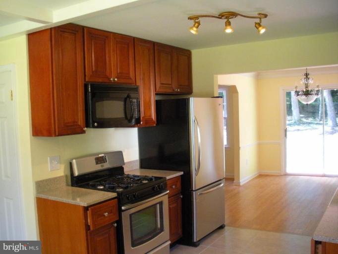 13724 Lockdale Road Silver Spring, MD 20906 - Photo 9 of 30 Kitchen #3