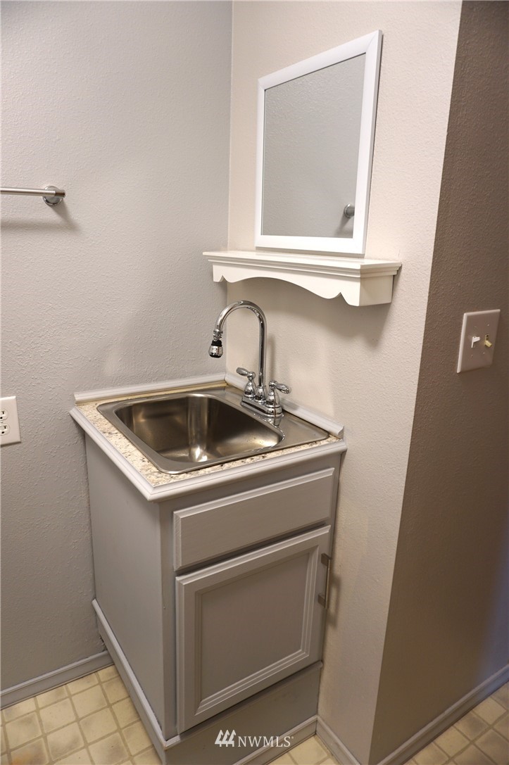 601 North Waugh Road Mount Vernon, WA 98273 - Photo 16 of 21 Gallery Image 16