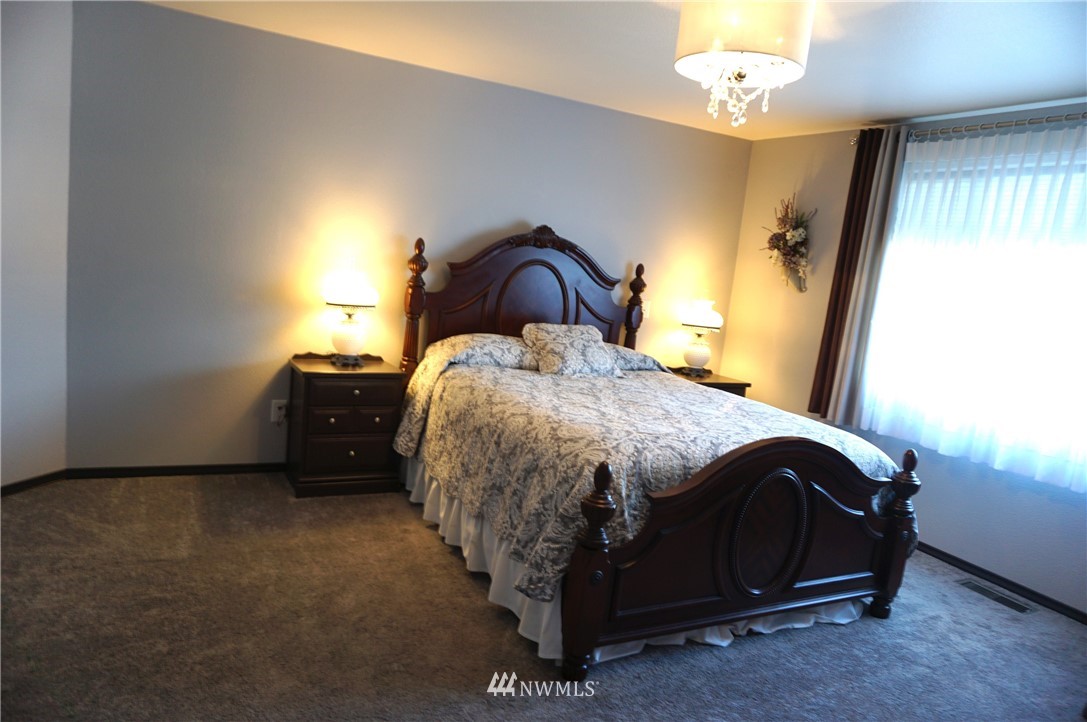 601 North Waugh Road Mount Vernon, WA 98273 - Photo 9 of 21 Gallery Image 9