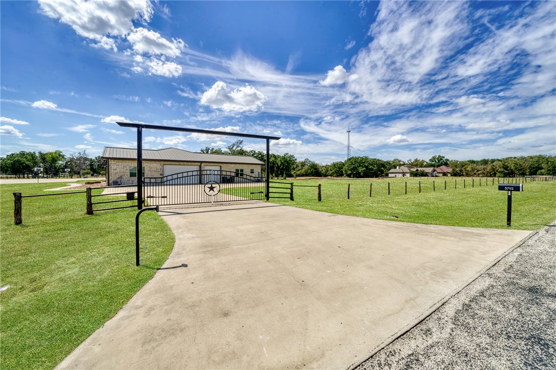 5792 Andert Road Bryan, TX 77808 - Photo 5 of 50