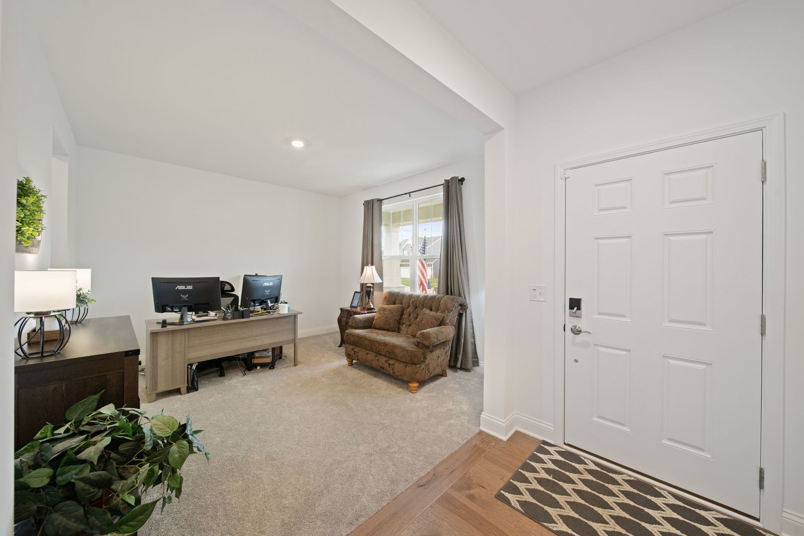 119 Ellis Road Algonquin, IL 60102 - Photo 3 of 31