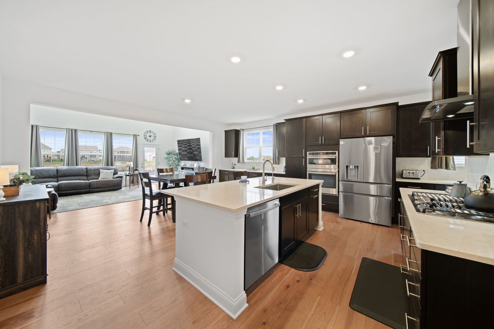 119 Ellis Road Algonquin, IL 60102 - Photo 7 of 31