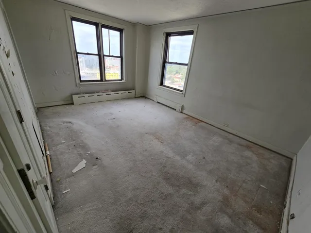 $84,900 | 8162 East Jefferson Avenue, Detroit, MI 48214