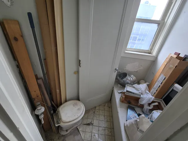 $84,900 | 8162 East Jefferson Avenue, Detroit, MI 48214