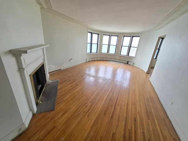 $84,900 | 8162 East Jefferson Avenue, Detroit, MI 48214