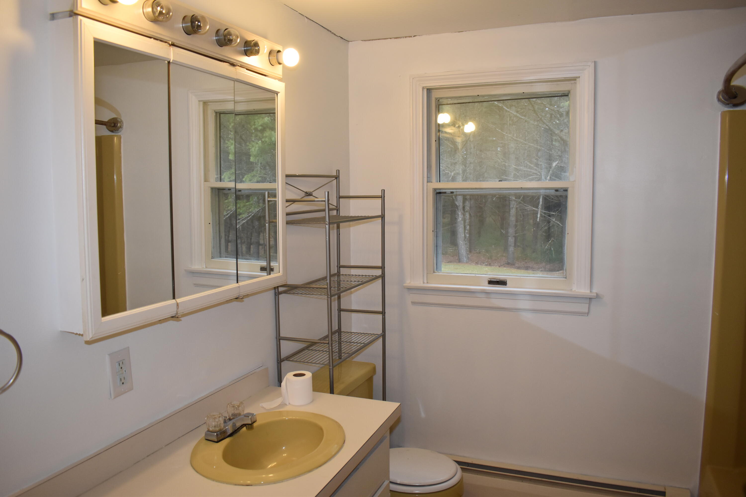 1046 Lee Road Lincoln, ME 04457 - Photo 19 of 23 DSC_0209