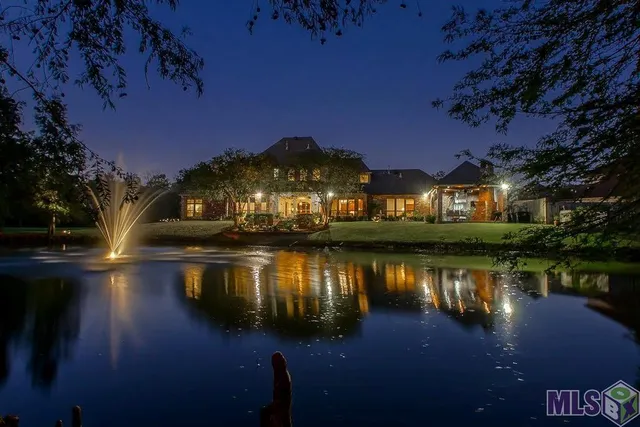 $1,100,000 | 11804 Villa Creek Avenue, Baton Rouge, LA 70810