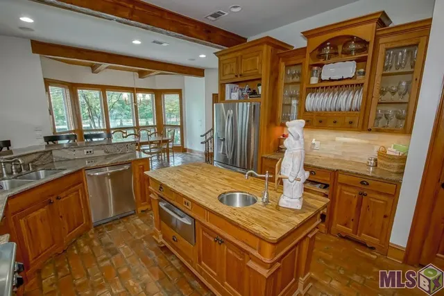 $1,100,000 | 11804 Villa Creek Avenue, Baton Rouge, LA 70810