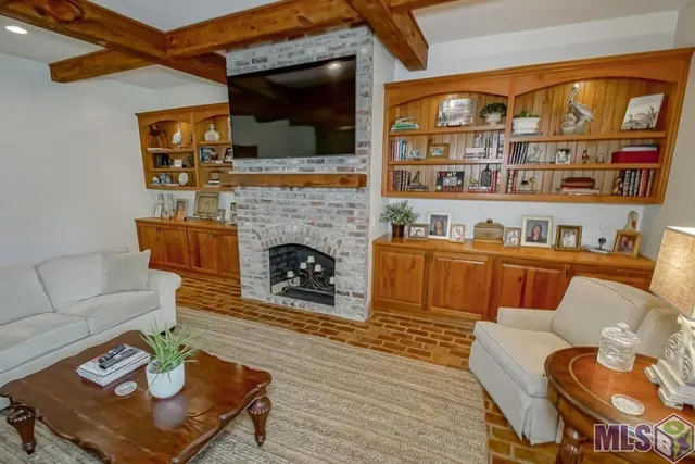 $1,100,000 | 11804 Villa Creek Avenue, Baton Rouge, LA 70810