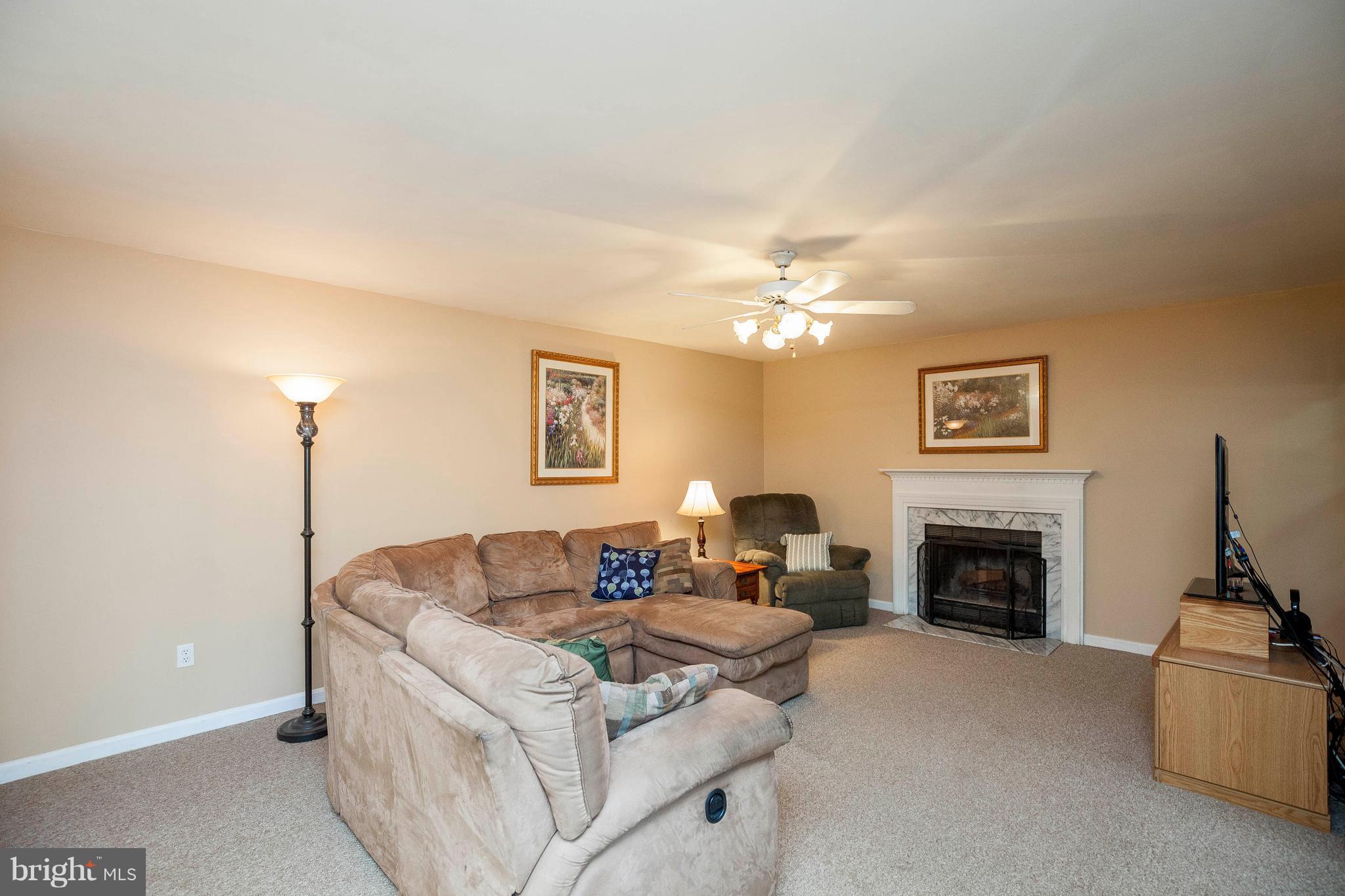 2945 Pinewick Road Ellicott City, MD 21042 - Photo 14 of 30 Family Room
