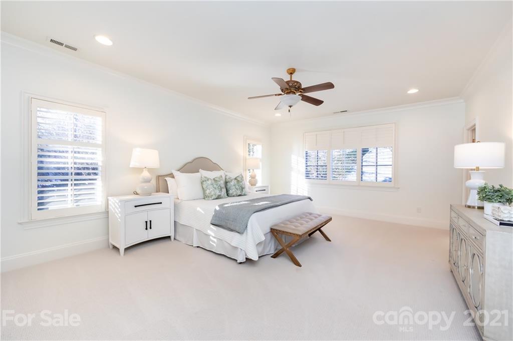 135 Altondale Avenue Charlotte, NC 28207 - Photo 29 of 46 Gallery Image 29