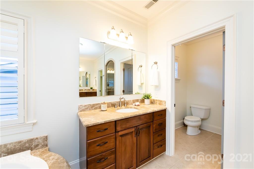 135 Altondale Avenue Charlotte, NC 28207 - Photo 31 of 46 Gallery Image 31