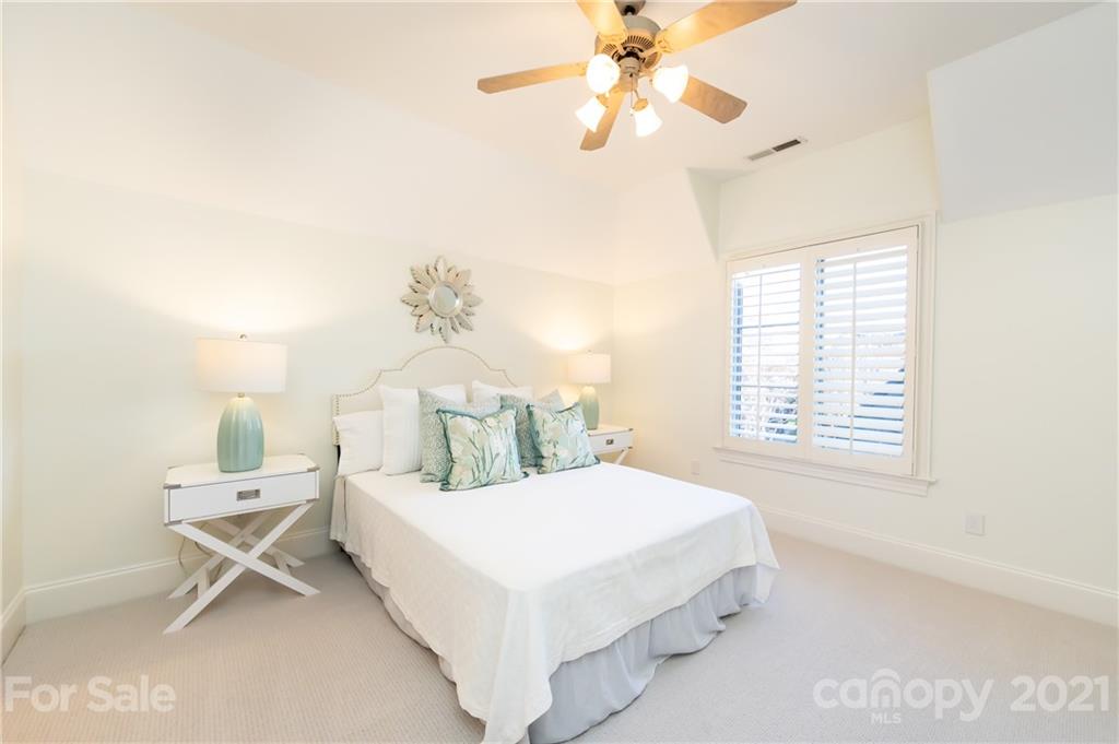 135 Altondale Avenue Charlotte, NC 28207 - Photo 35 of 46 Gallery Image 35