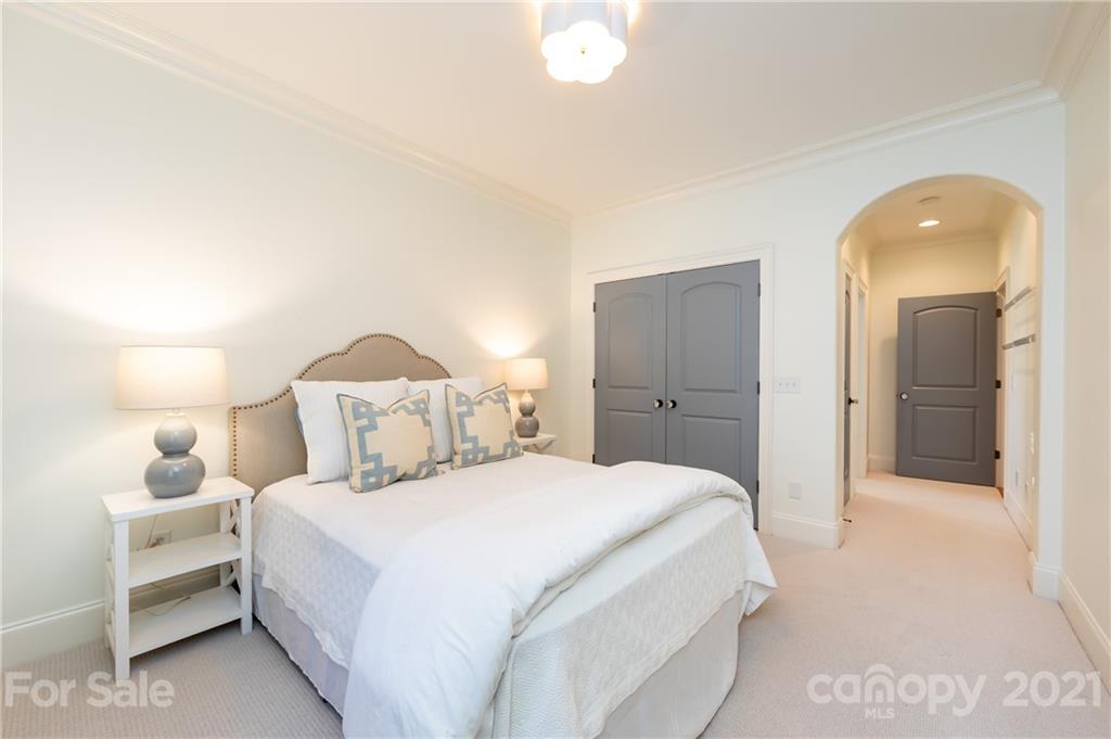 135 Altondale Avenue Charlotte, NC 28207 - Photo 38 of 46 Gallery Image 38