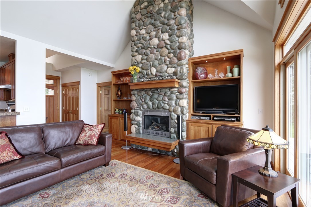 641 Olele Point Road Port Ludlow, WA 98365 - Photo 4 of 25 Gallery Image 4