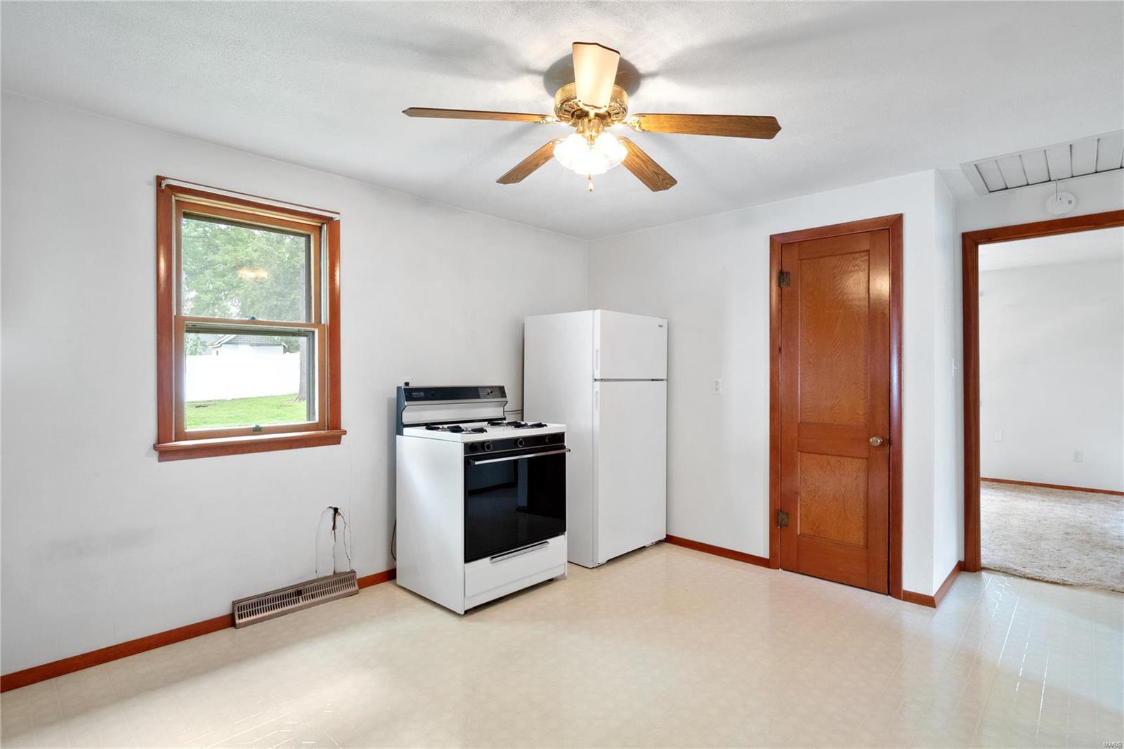 413 Watertower Lane Waterloo, IL 62298 - Photo 11 of 22 Gallery Image 11