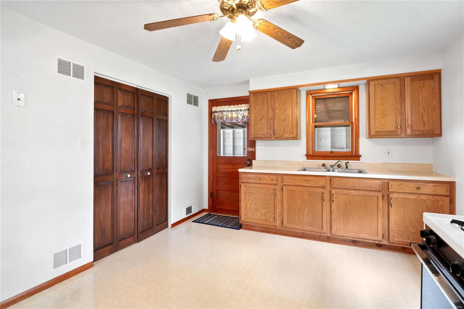 413 Watertower Lane Waterloo, IL 62298 - Photo 12 of 22 Gallery Image 12
