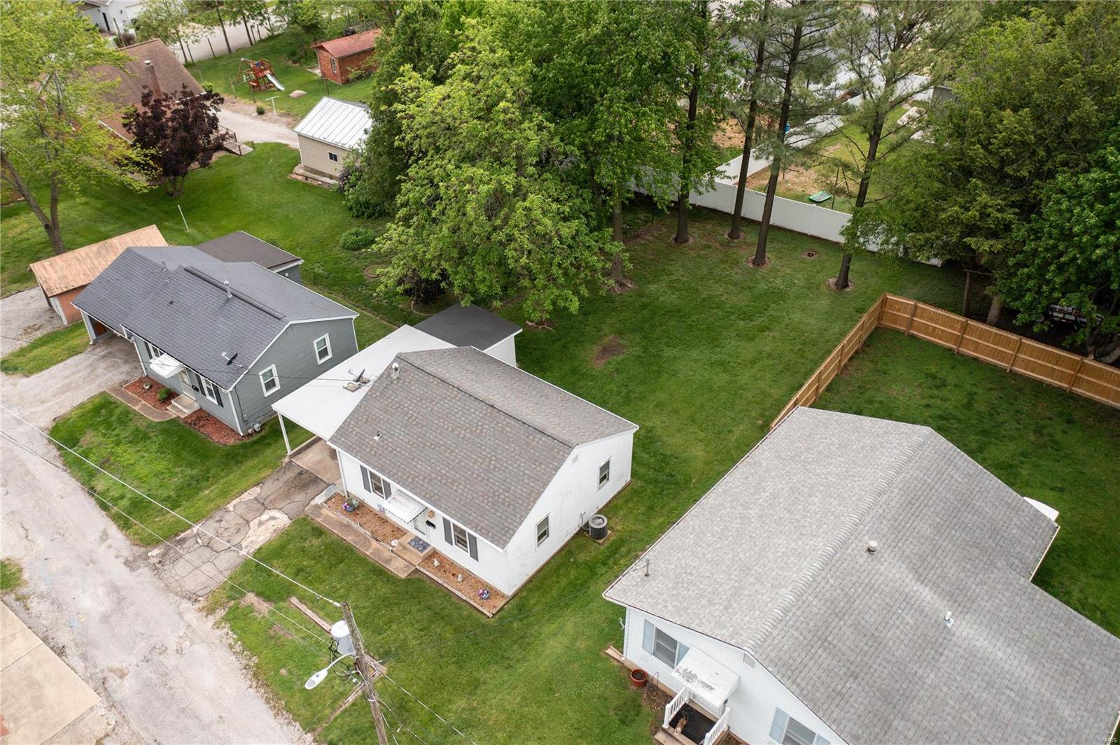 413 Watertower Lane Waterloo, IL 62298 - Photo 21 of 22 Gallery Image 21