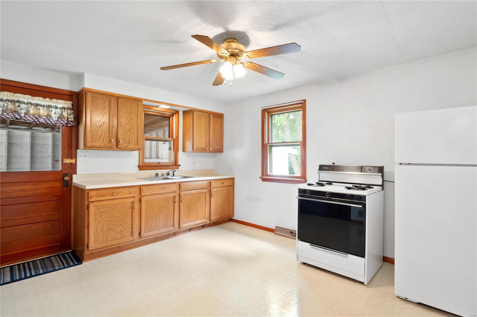 413 Watertower Lane Waterloo, IL 62298 - Photo 10 of 22 Gallery Image 10