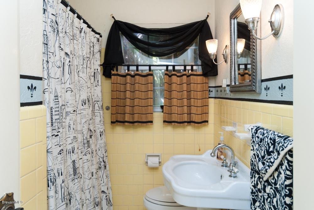 501 South Riverside Drive Indialantic, FL 32903 - Photo 17 of 24 2nd Bathroom