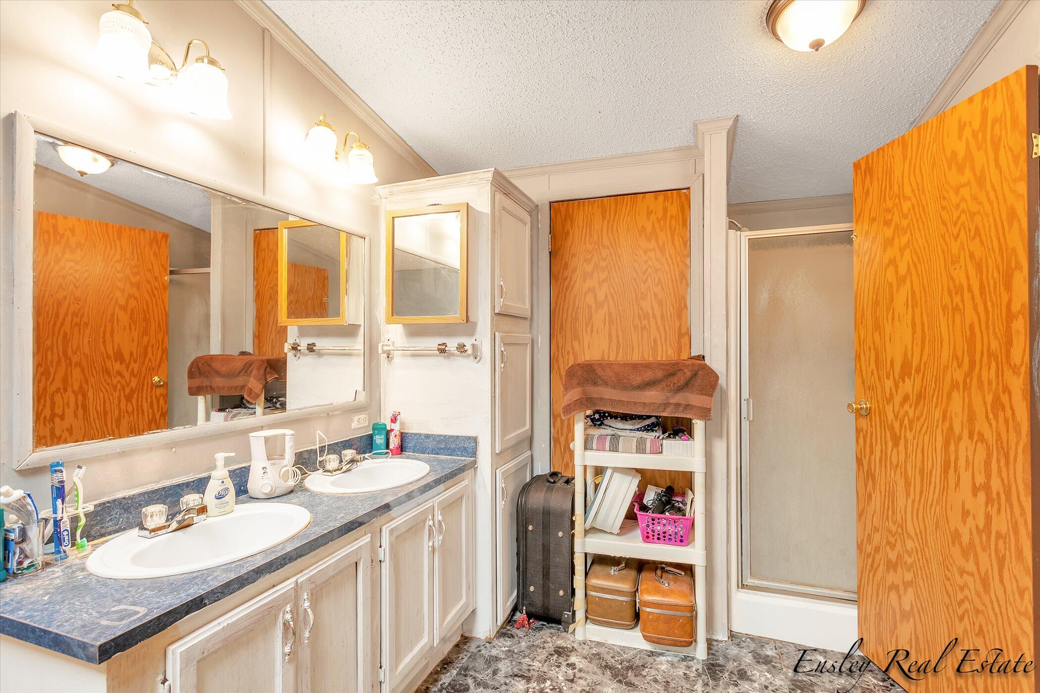 9911 Paden Road Lakeview, MI 48850 - Photo 22 of 42 21-9911-Paden-Rd-WindowStill-Real-Estate