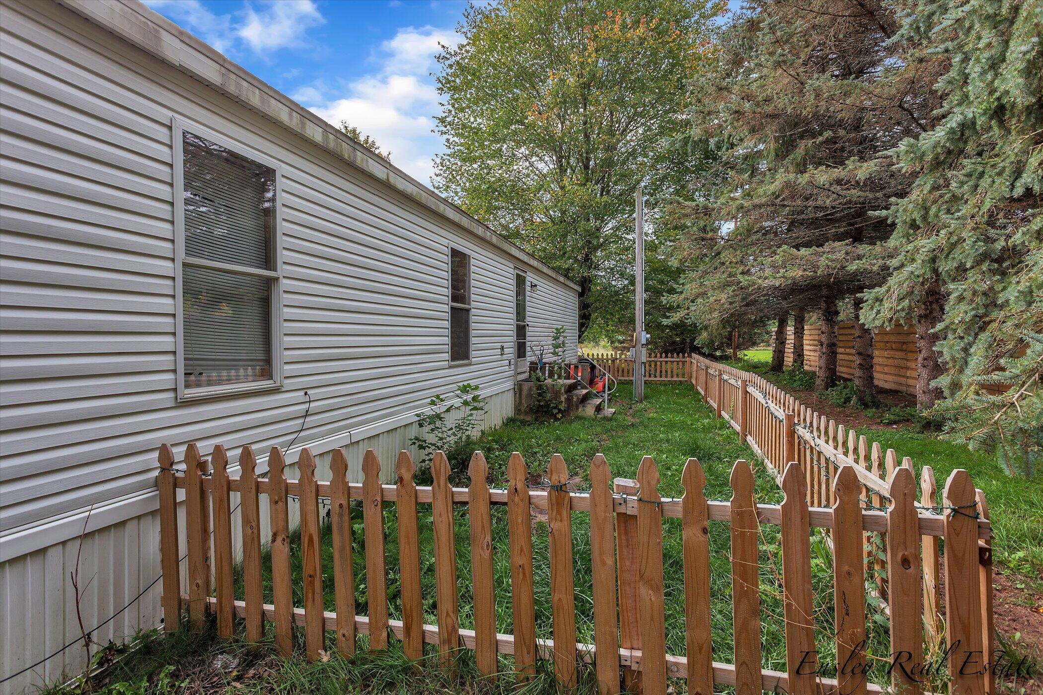 9911 Paden Road Lakeview, MI 48850 - Photo 29 of 42 29-9911-Paden-Rd-WindowStill-Real-Estate