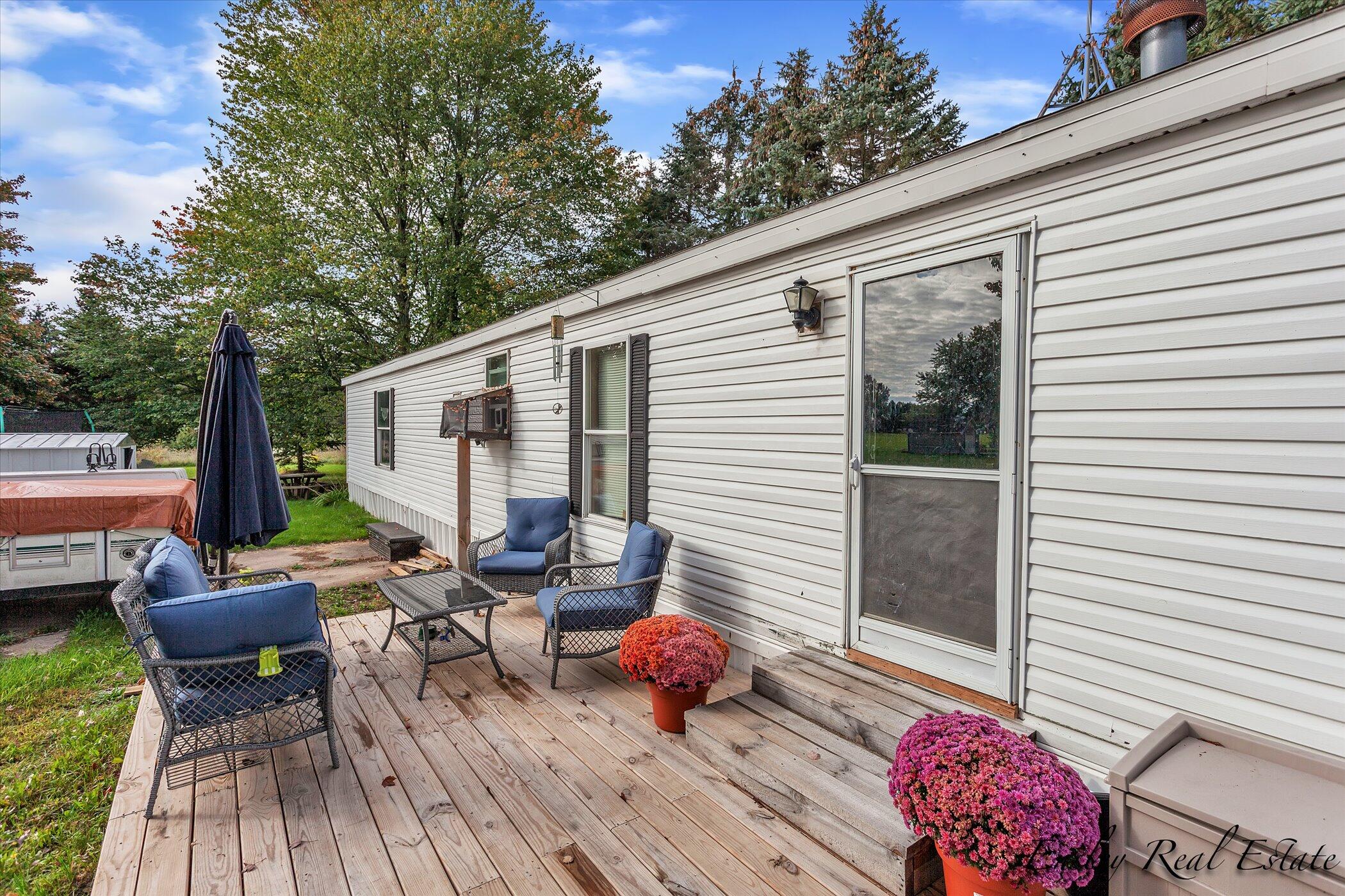 9911 Paden Road Lakeview, MI 48850 - Photo 33 of 42 33-9911-Paden-Rd-WindowStill-Real-Estate
