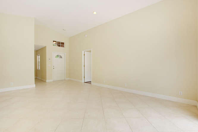 10110 Fanfare Drive Boca Raton, FL 33428 - Photo 3 of 16 10110 Fanfare Dr Boca Raton FL-small-005