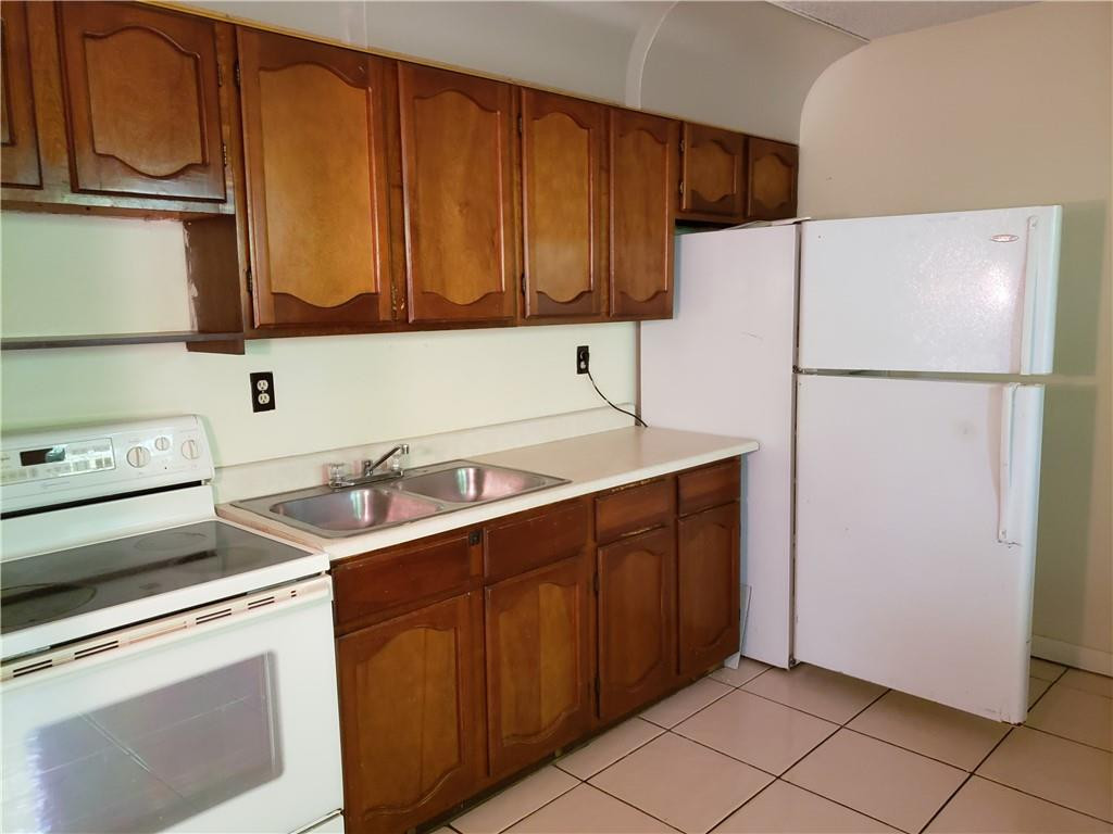 274 Southwest 9th Street, Unit 2 Dania Beach, FL 33004 - Photo 4 of 9 Photo 4