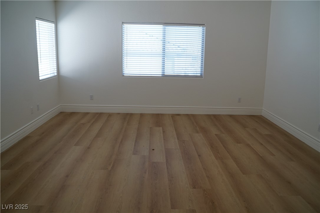 518 Center Green Drive Las Vegas, NV 89148 - Photo 13 of 28